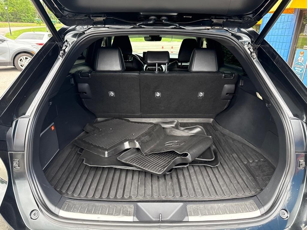 Toyota Venza  2021