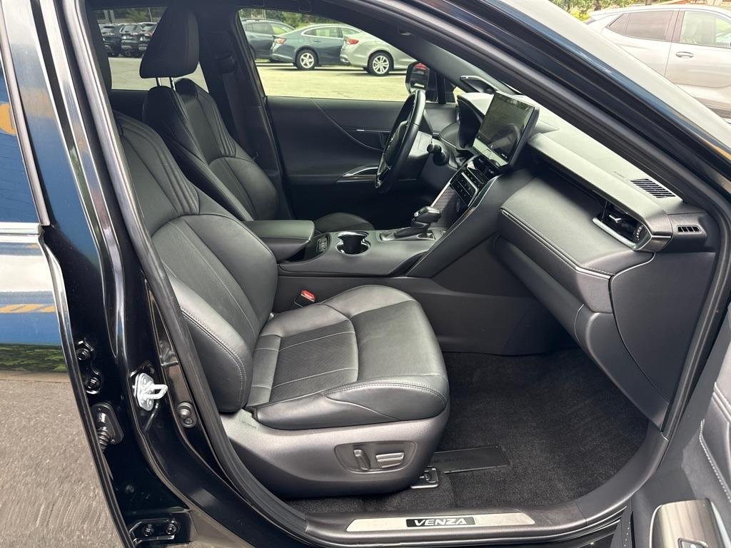 Toyota Venza  2021