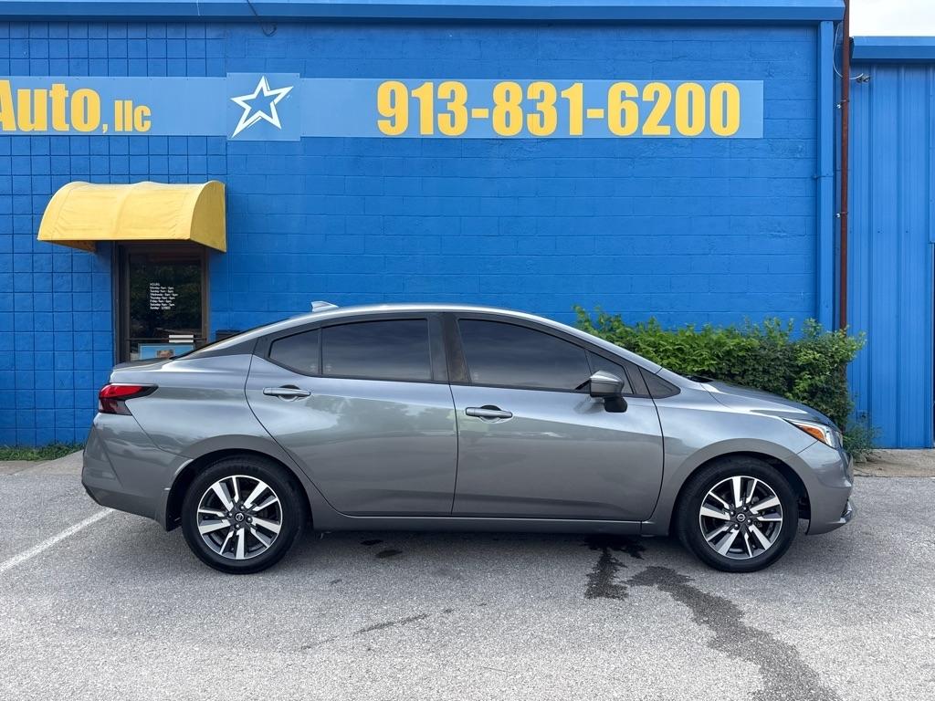 Nissan Versa SV 4D Sedan 2020