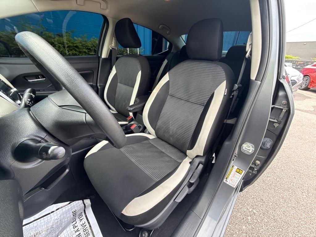 Nissan Versa SV 4D Sedan 2020