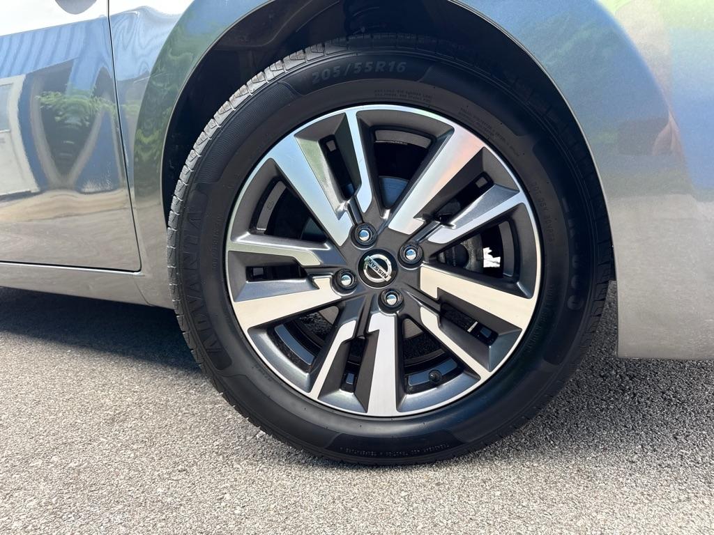 Nissan Versa SV 4D Sedan 2020