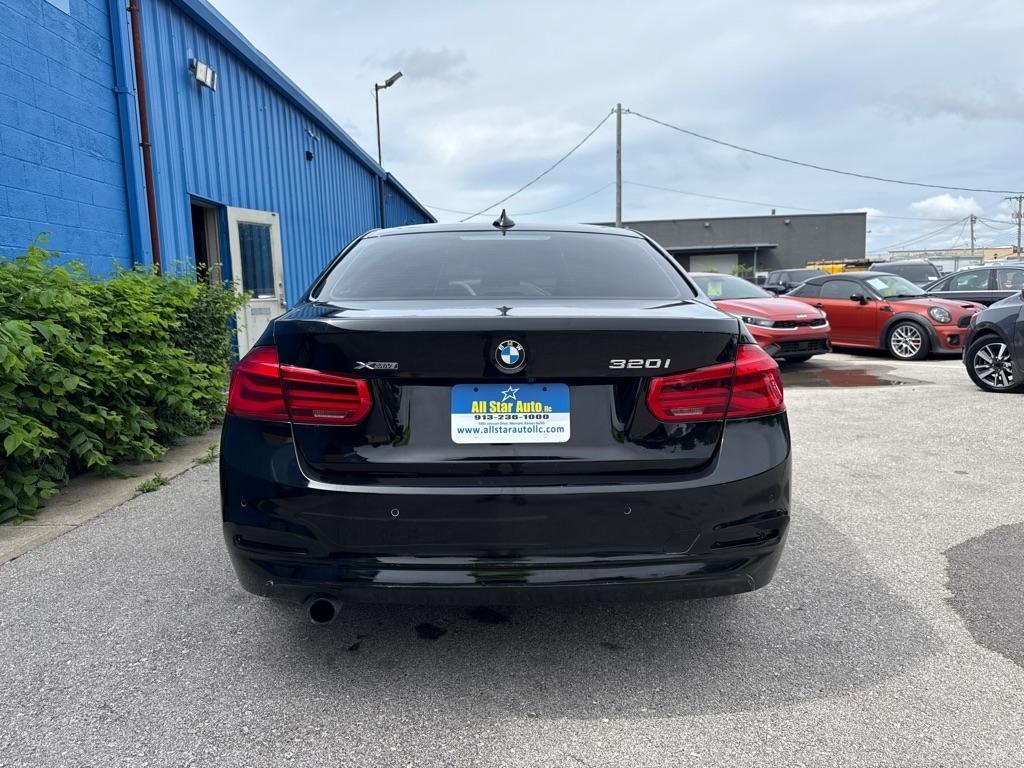 BMW 3 Series  2017