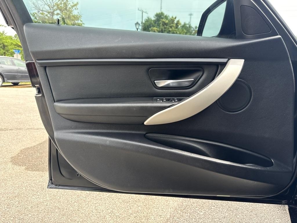 BMW 3 Series  2017
