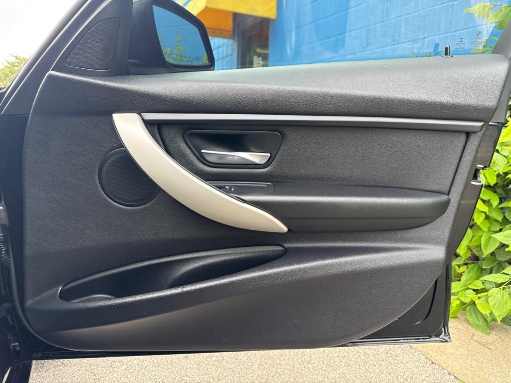 BMW 3 Series  2017