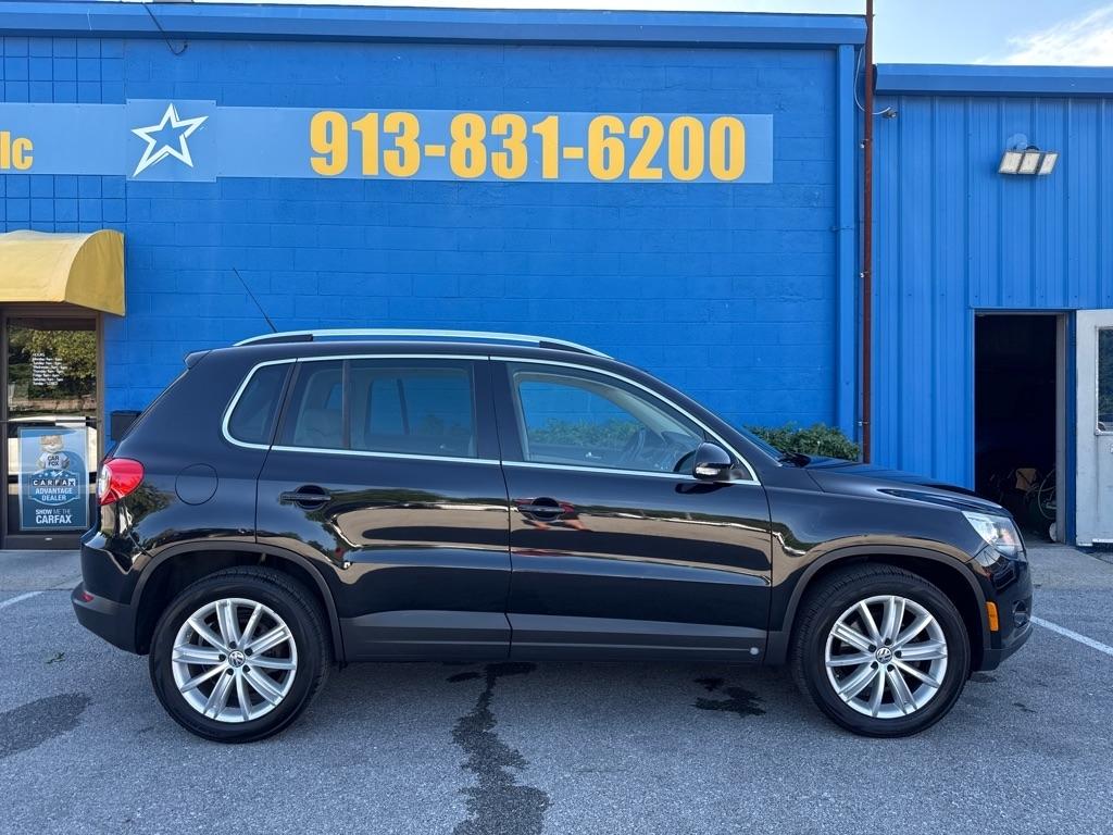 Volkswagen Tiguan  2011