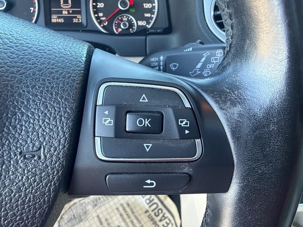 Volkswagen Tiguan  2011