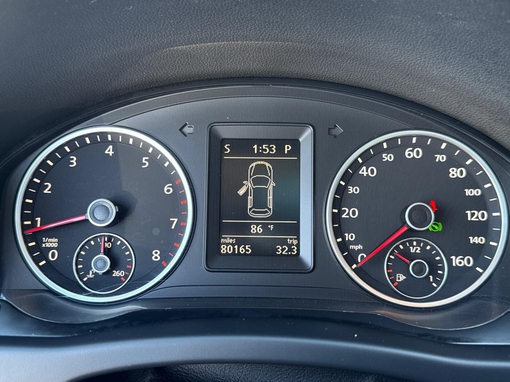 Volkswagen Tiguan  2011
