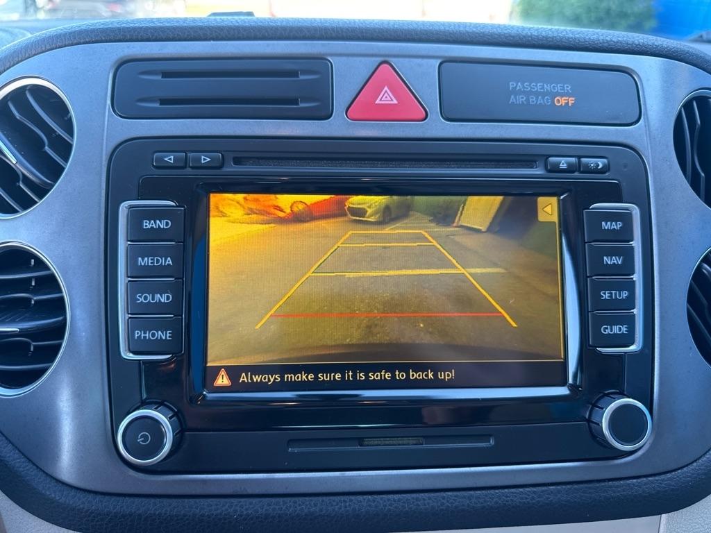 Volkswagen Tiguan  2011