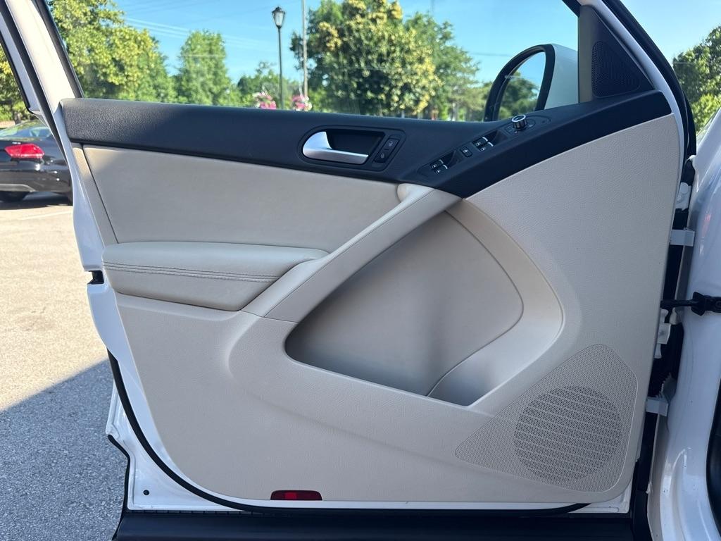 Volkswagen Tiguan  2013