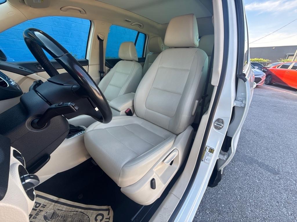 Volkswagen Tiguan  2013