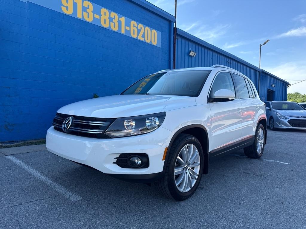 Volkswagen Tiguan S 4D SUV FWD 2013