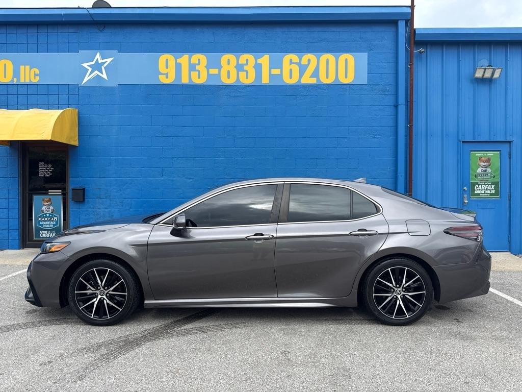 Toyota Camry  2023