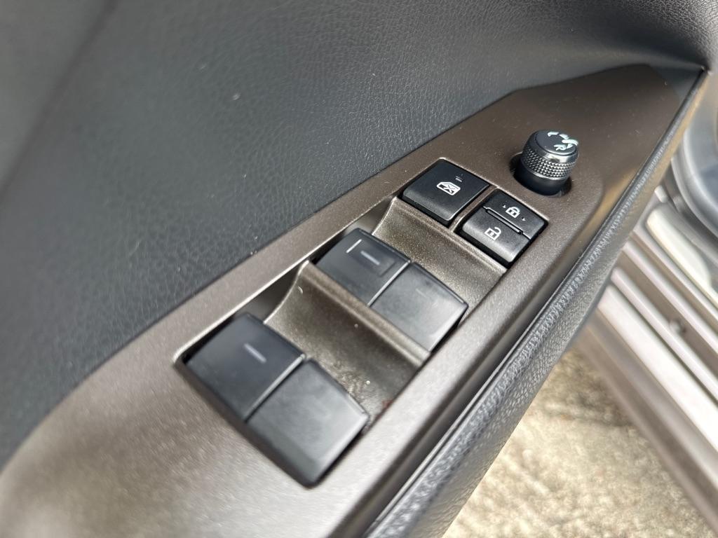 Toyota Camry  2023