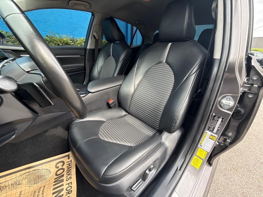 Toyota Camry  2023