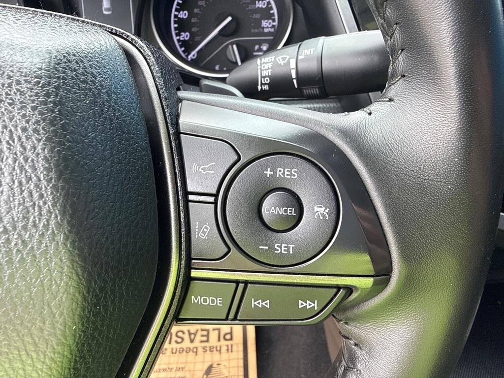 Toyota Camry  2023