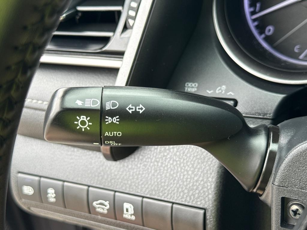 Toyota Camry  2023