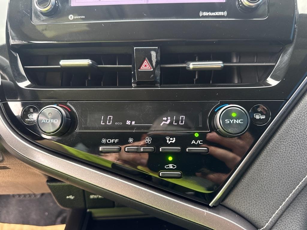 Toyota Camry  2023