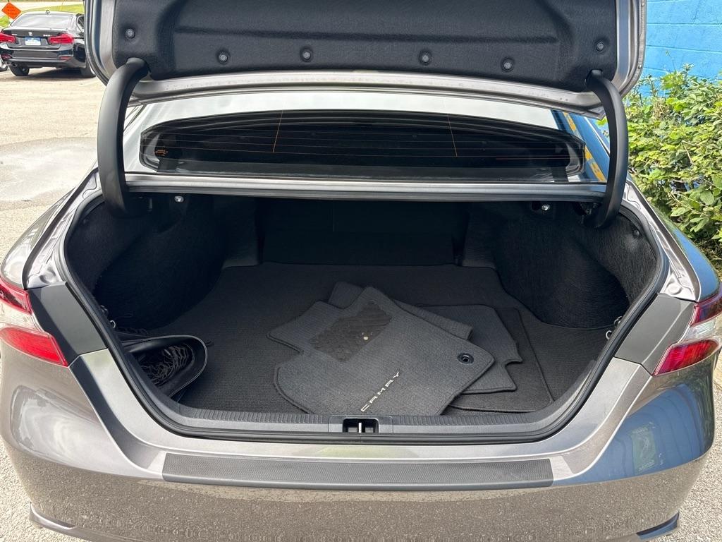 Toyota Camry  2023