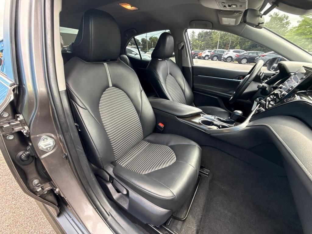 Toyota Camry  2023