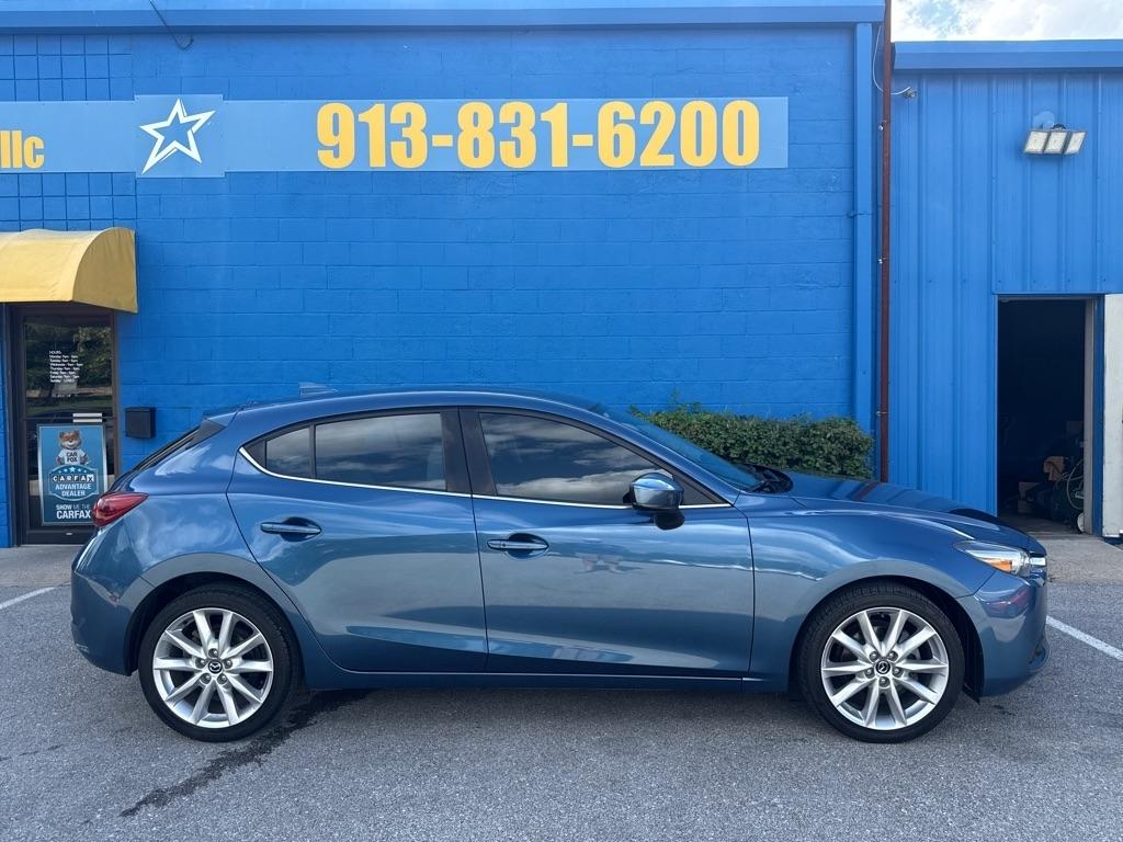 Mazda Mazda3 5-Door  2017