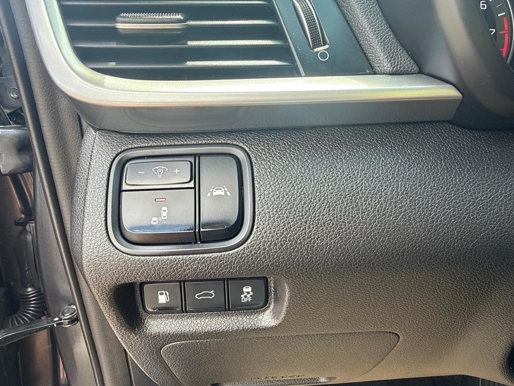 Kia Optima  2019