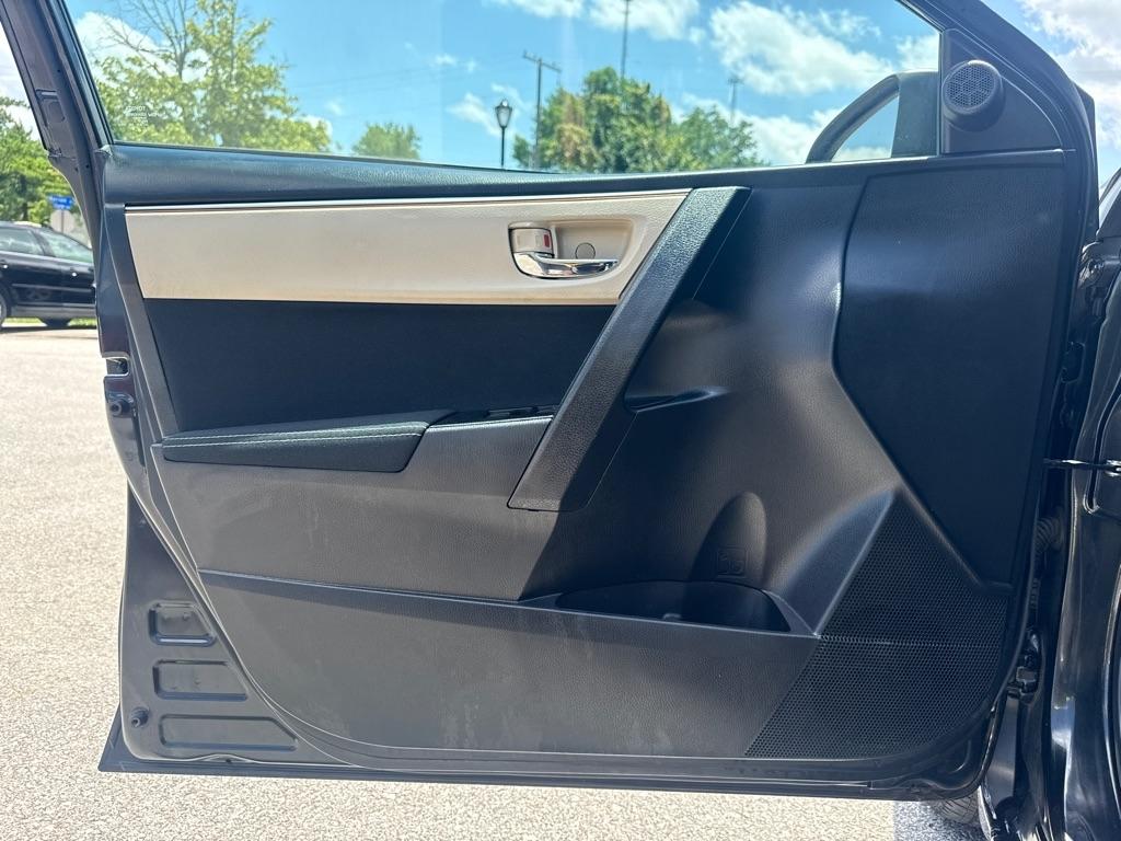 Toyota Corolla  2015