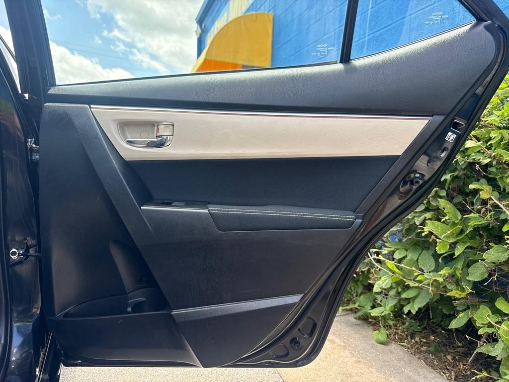 Toyota Corolla  2015