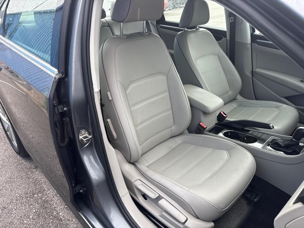Volkswagen Passat SE 4D Sedan 2018