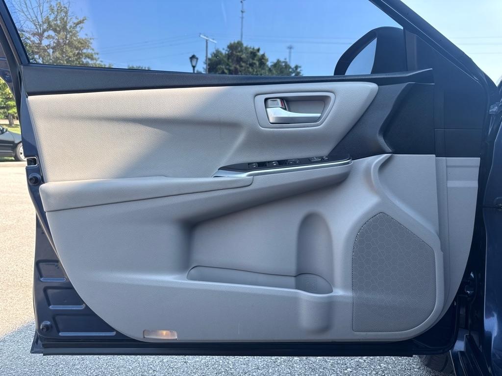 Toyota Camry  2016