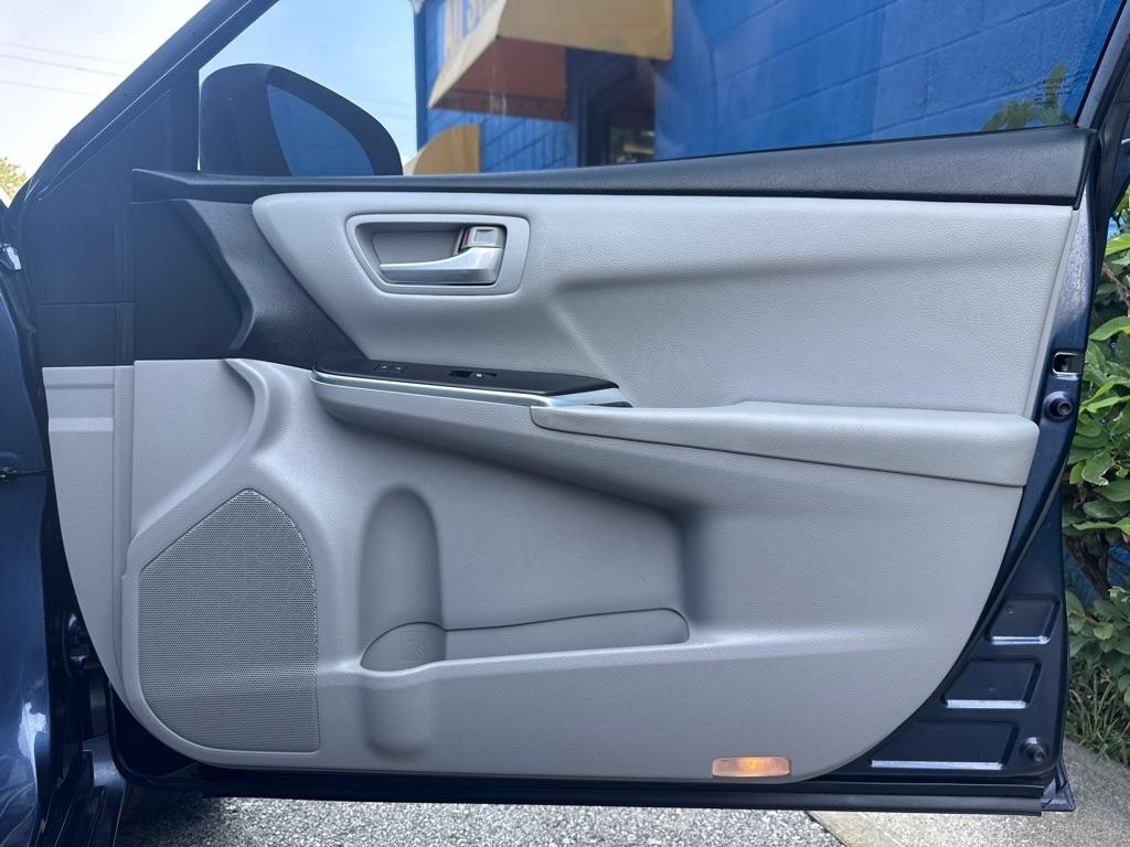 Toyota Camry  2016