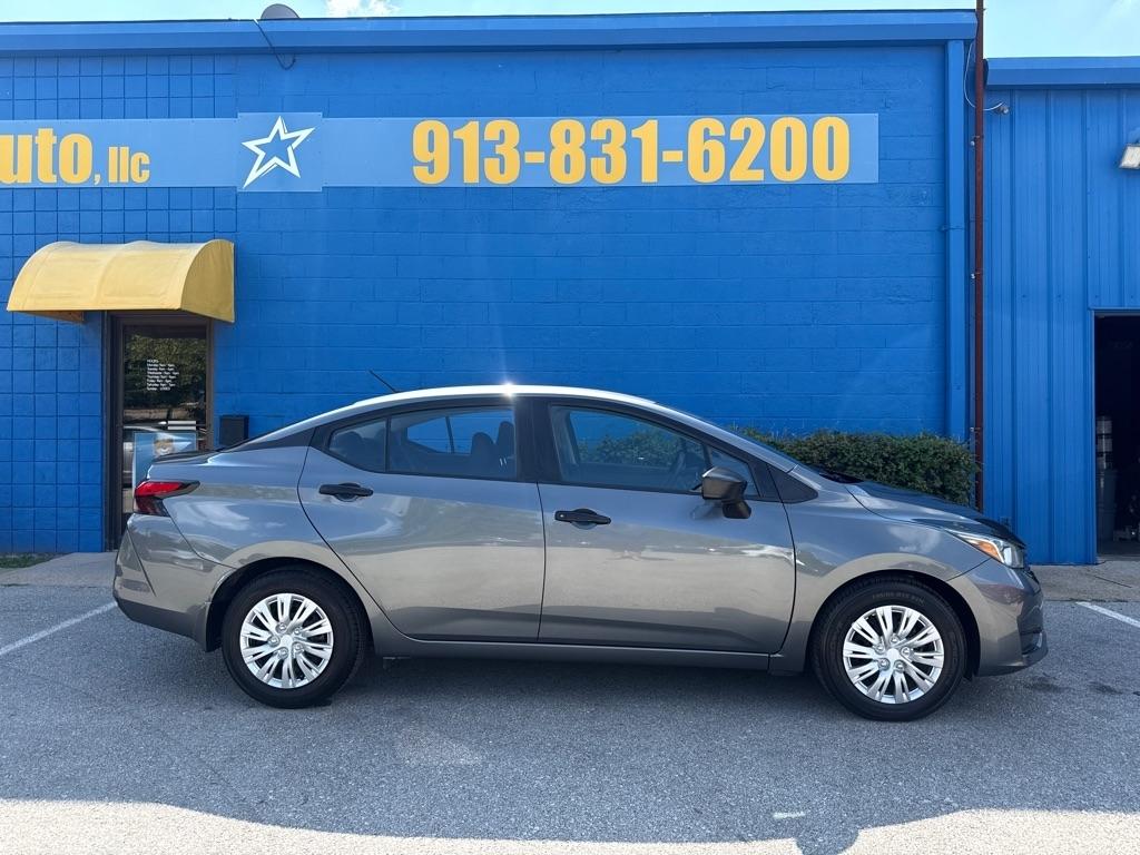 Nissan Versa  2024