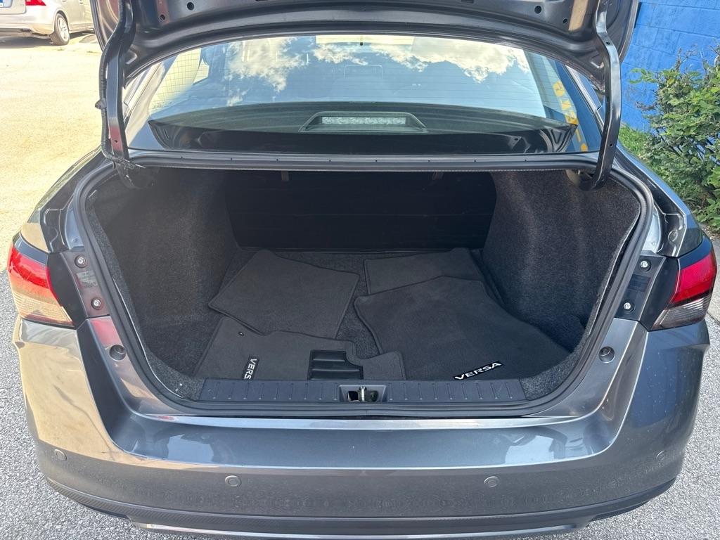 Nissan Versa  2024