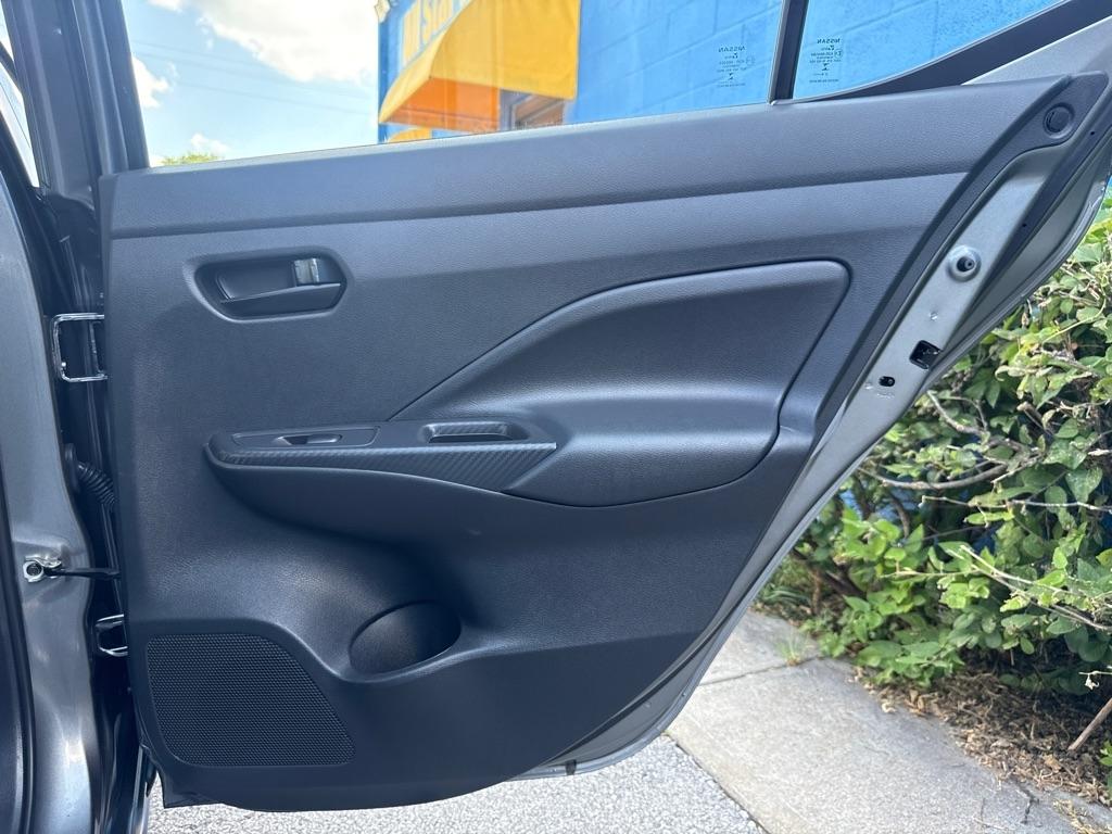Nissan Versa  2024