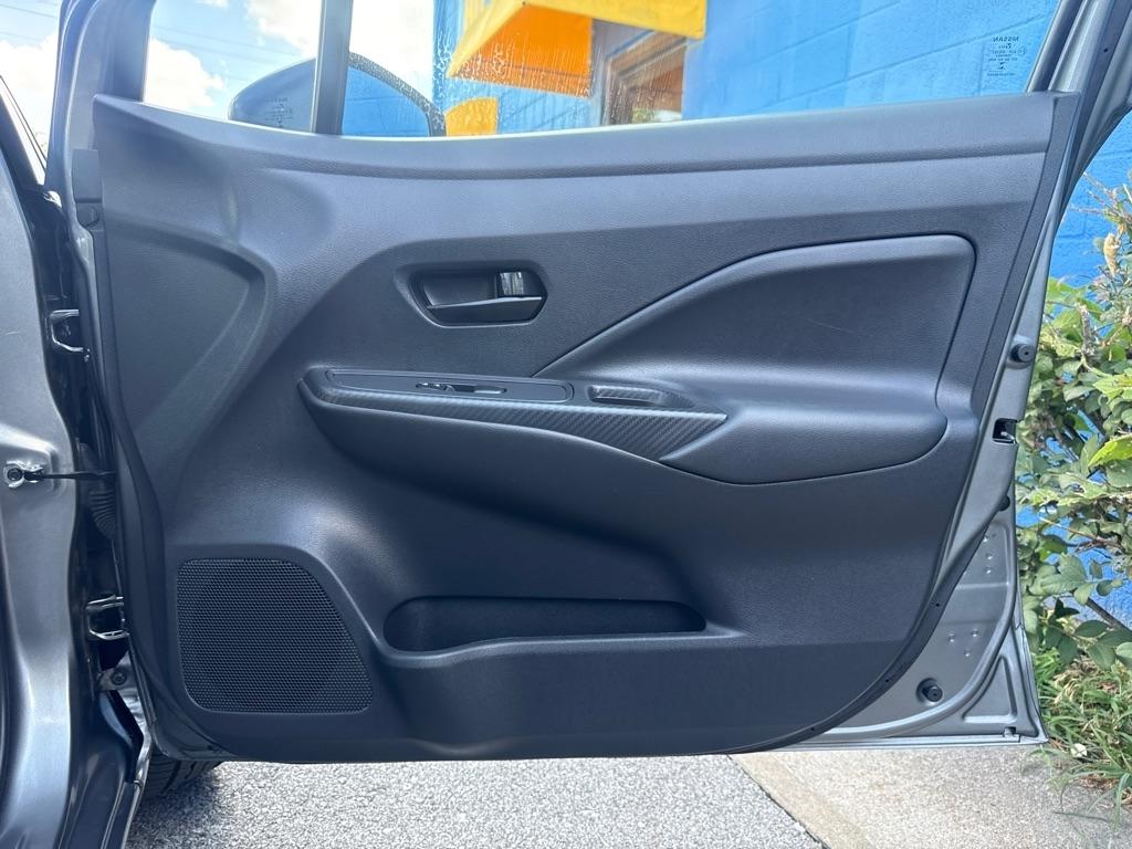 Nissan Versa  2024