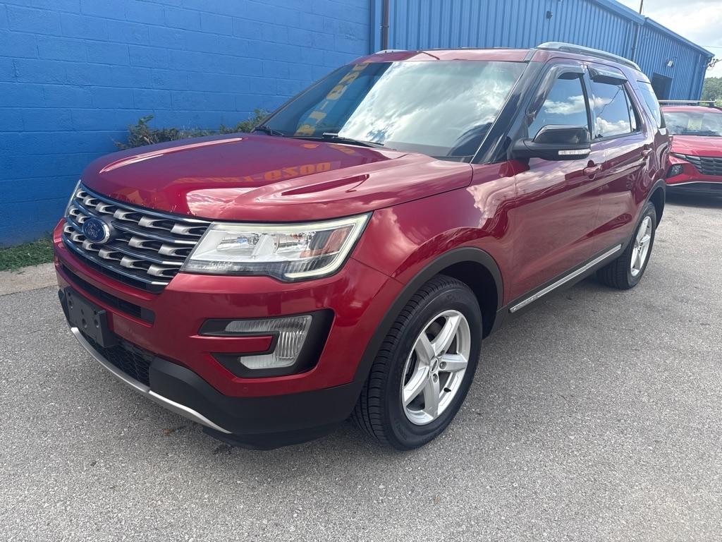 Ford Explorer XLT 4D SUV 4WD 2017