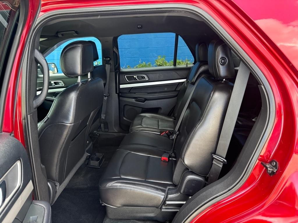 Ford Explorer XLT 4D SUV 4WD 2017