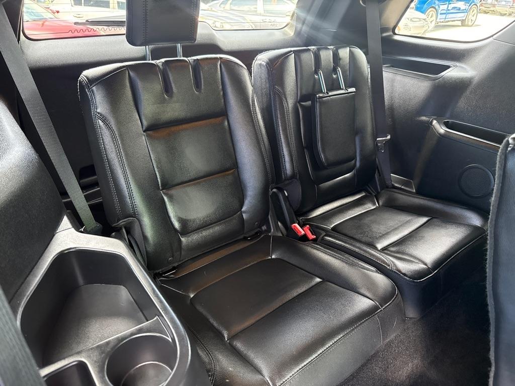 Ford Explorer XLT 4D SUV 4WD 2017