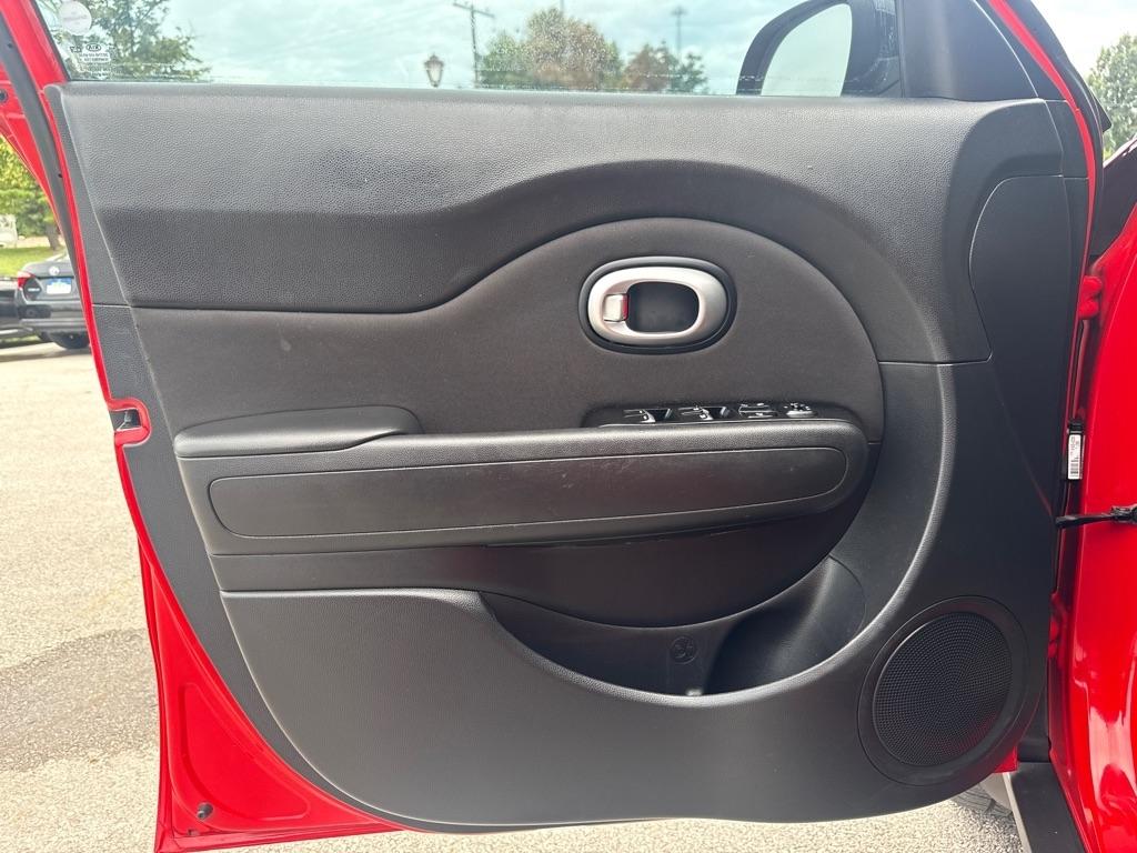 Kia Soul + 4D Wagon 2017