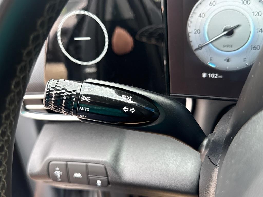 Hyundai Elantra  2022