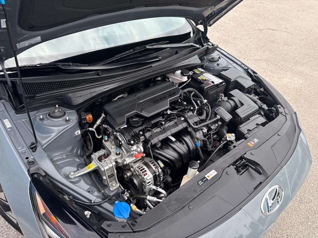 Hyundai Elantra  2022