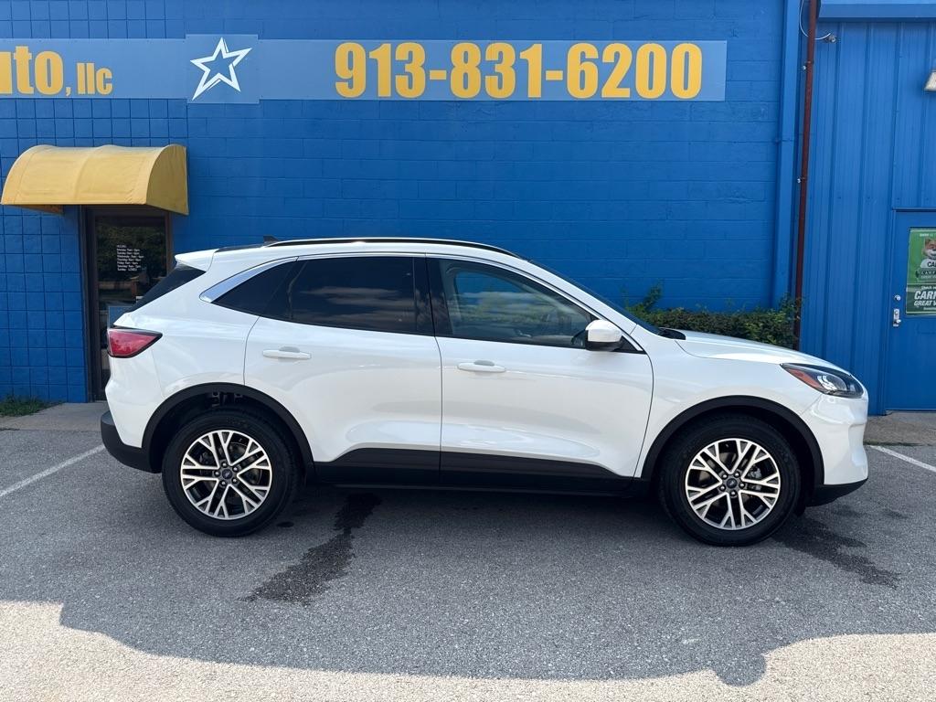 Ford Escape SEL 4D SUV AWD 2022