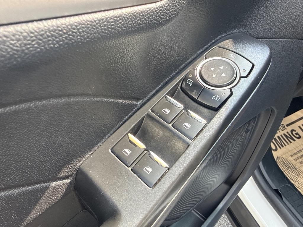 Ford Escape SEL 4D SUV AWD 2022
