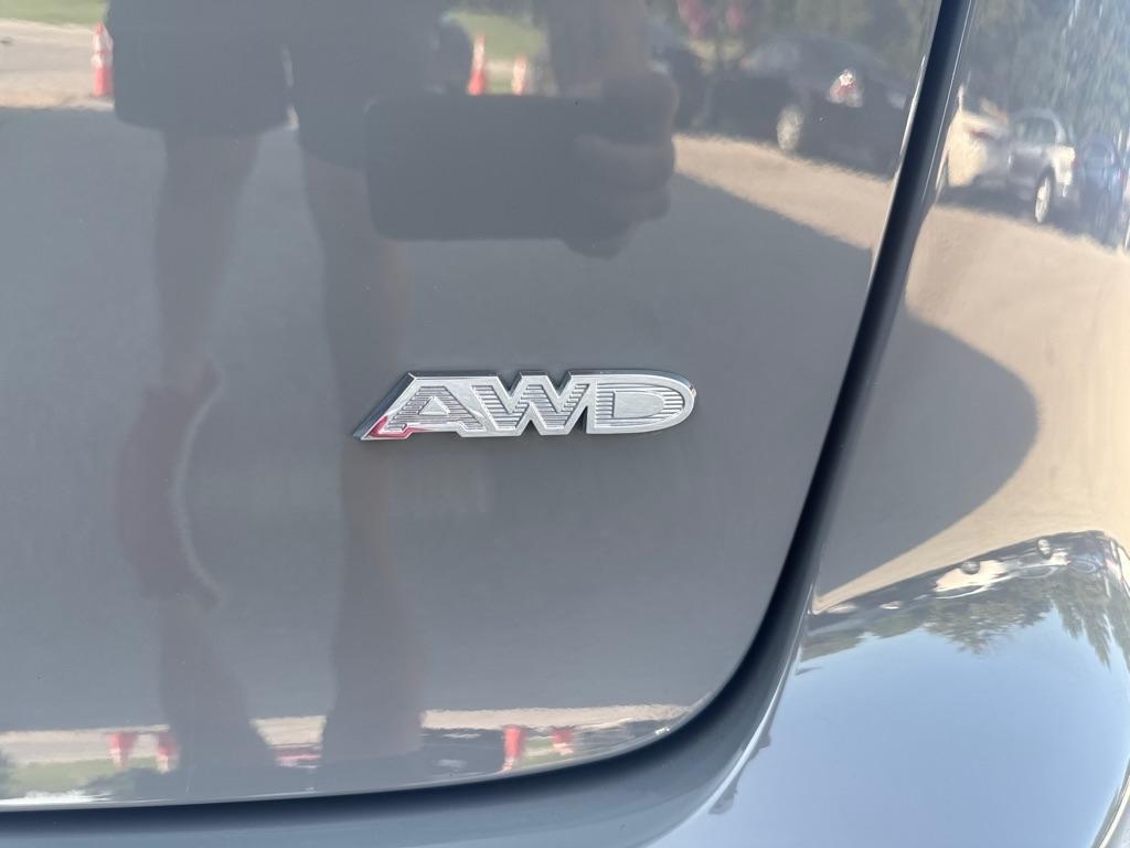 Chrysler Pacifica Select AWD 2025