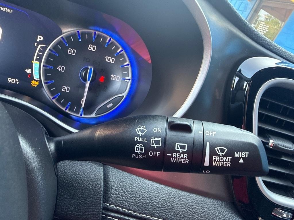 Chrysler Pacifica Select AWD 2025