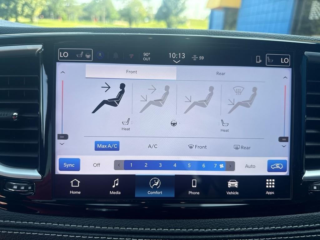 Chrysler Pacifica Select AWD 2025