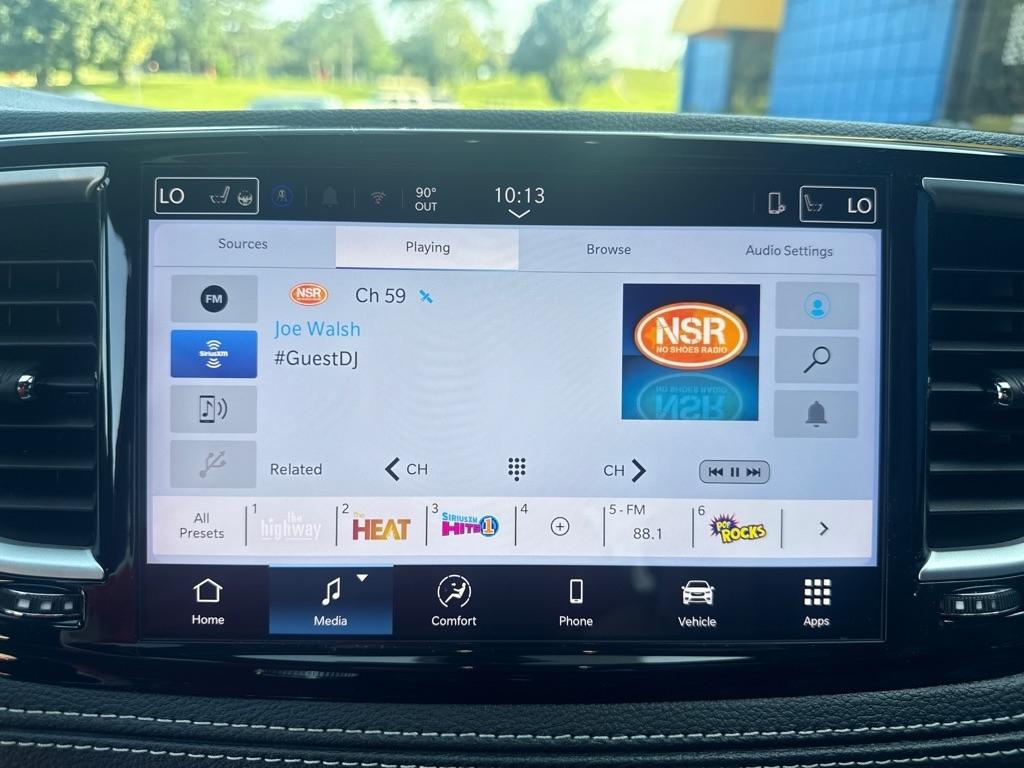 Chrysler Pacifica Select AWD 2025
