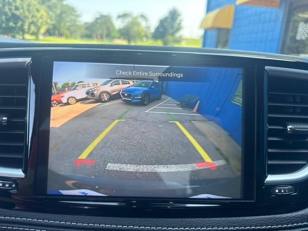 Chrysler Pacifica Select AWD 2025