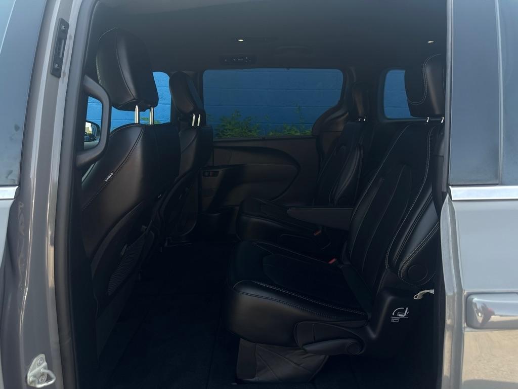 Chrysler Pacifica Select AWD 2025