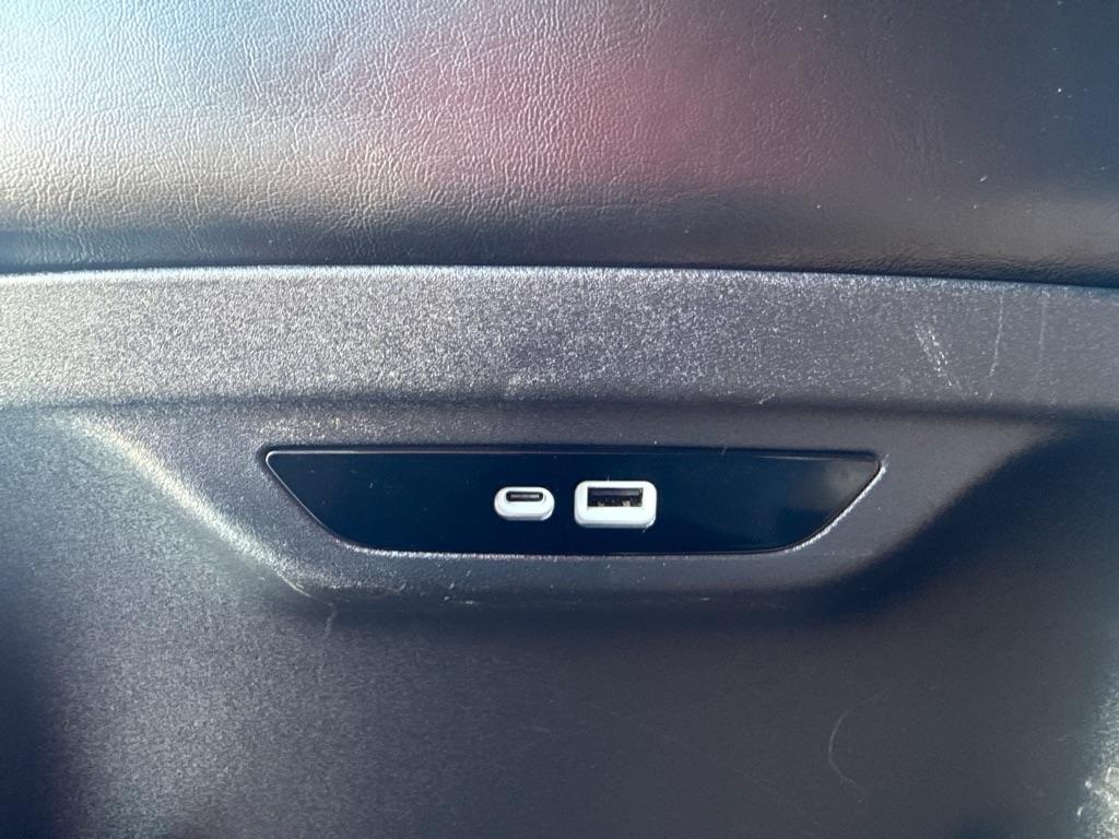 Chrysler Pacifica Select AWD 2025