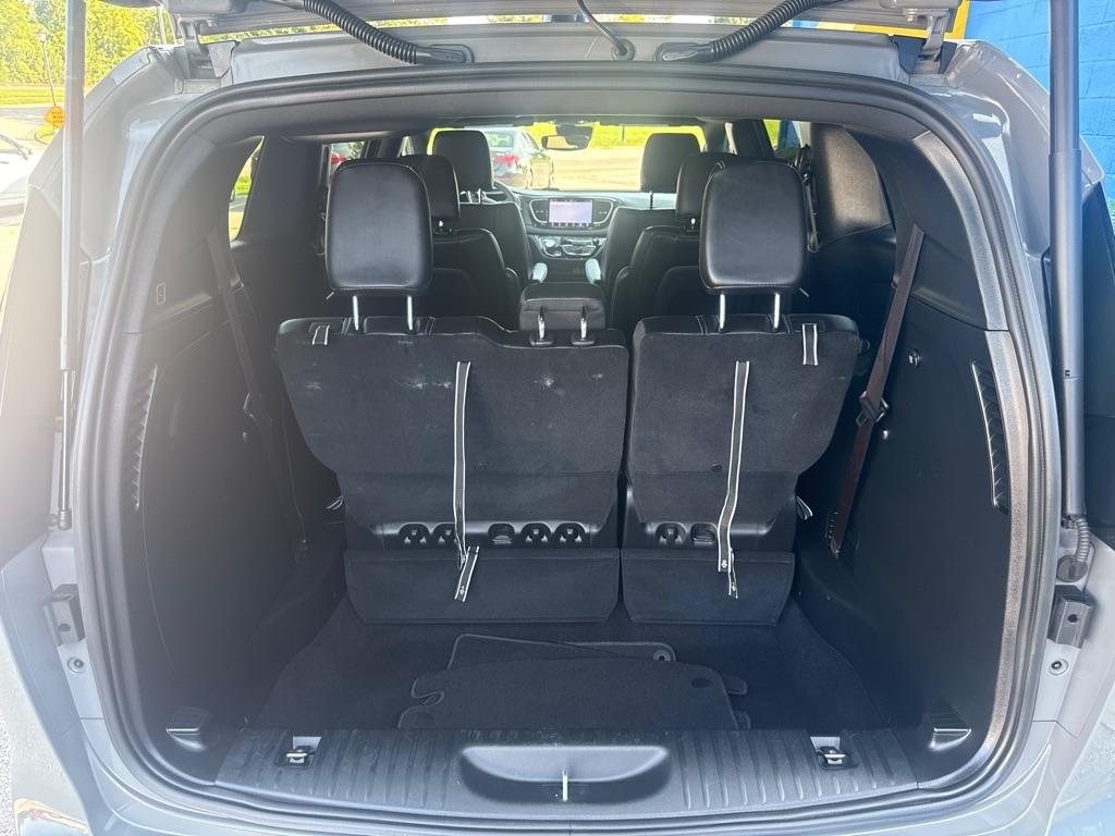 Chrysler Pacifica Select AWD 2025